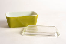 PYREX VERDE GREEN CASSEROLE DISH W/LID