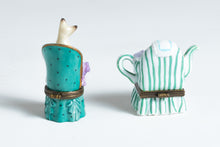 PAIR OF PORCELAIN TRINKET BOXES - MIDWEST OF CANNON FALLS