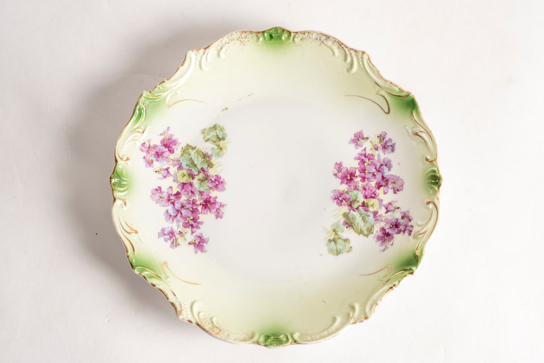 WALL PLATE WITH PURPLE FLOWERS